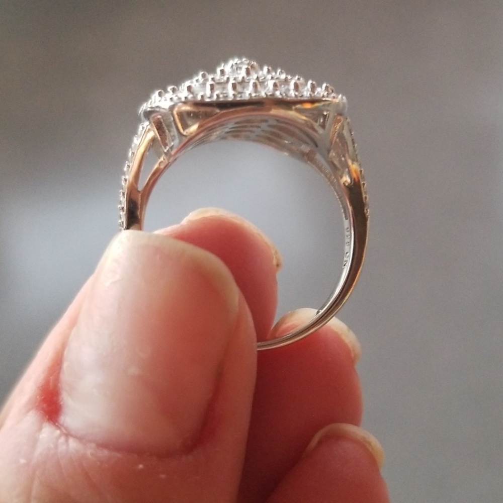 Macys Cocktail Ring - Picture 4 of 4